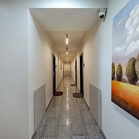 Awa فندق